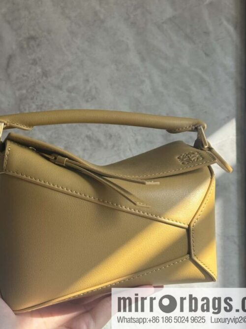 wsxc1736106619538_0-800x800wgn4mkg0aha115029_20250702124607.jpg LOEWE puzzle new desert yellow 0680