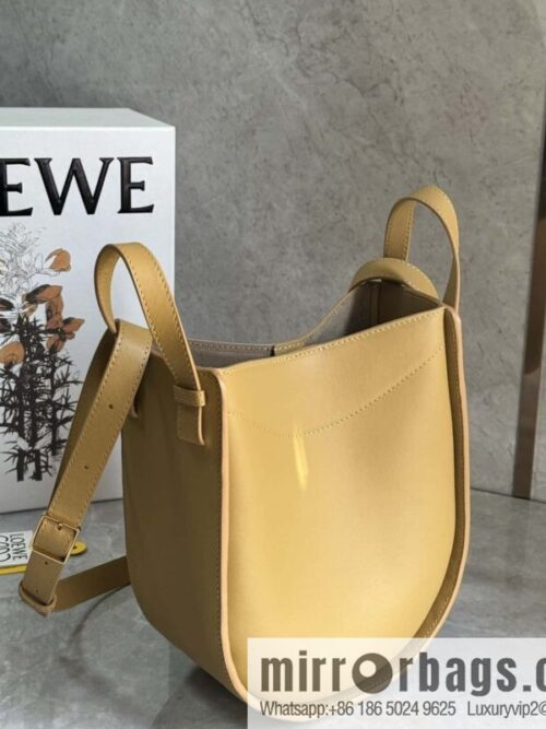 LOEWE new hammock arrival 🎉 0683 yellow