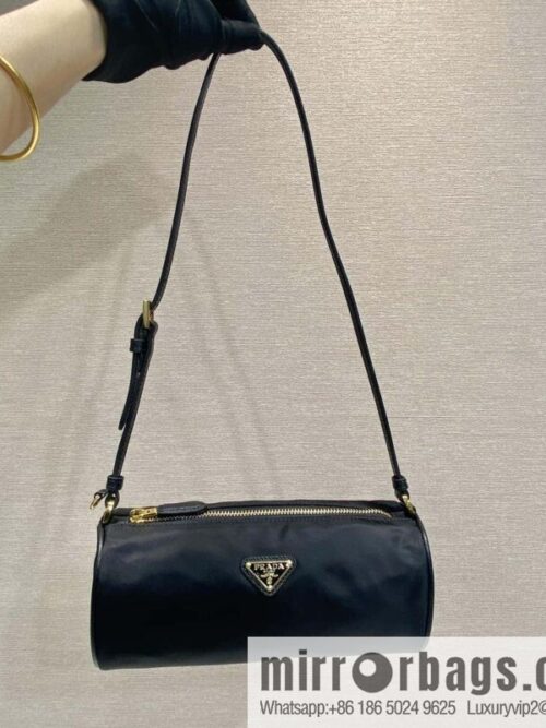 wsxc1736270441517_0-800x800hoojezivhzj114929_20250702124304.jpg PRADA 🎉 new armpit bag 🎉 1NE058🎉🎉