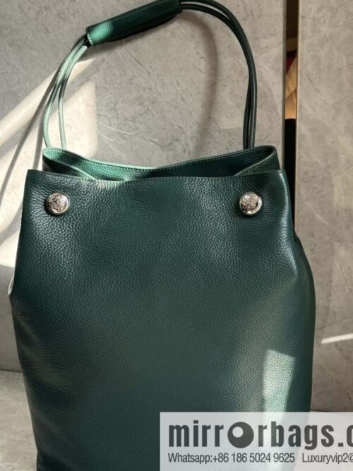 LOEWE Pebble hobo 0905 green
