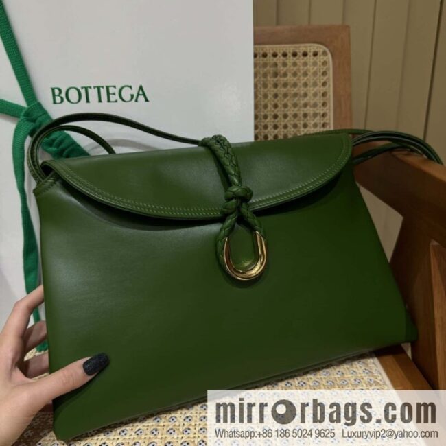 wsxc1736979793425_0-800x800jrmsbl3rt32114309_20250702122246.jpg BV Large Liberta Crossbody Bag 806034 Green Pepper Green