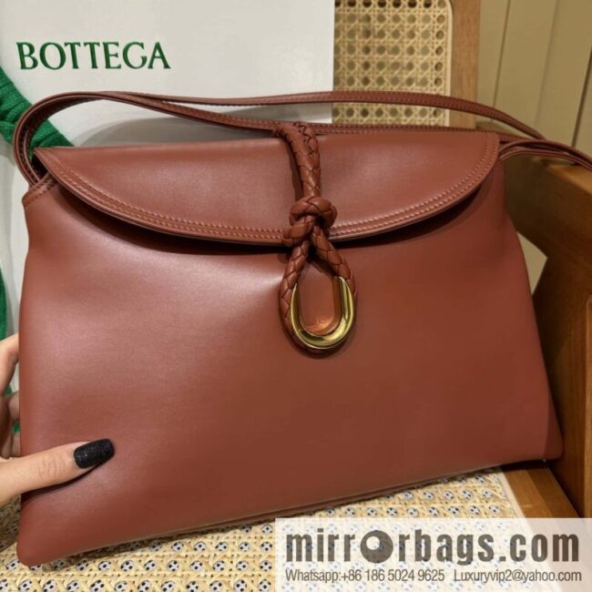 wsxc1736979922643_0-800x800cts1llwz2gk114297_20250702122205.jpg BV Large Liberta Crossbody Bag 806034 Brick Red