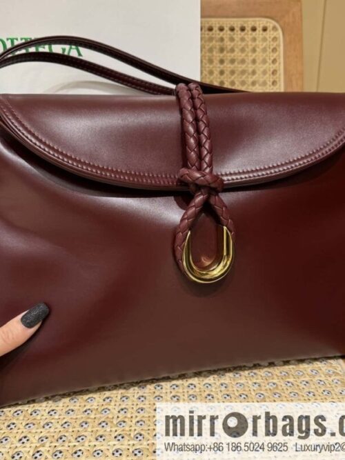 wsxc1736980231792_0-800x800bp4bn2vme3u114252_20250702121946.jpg BV Large Liberta Crossbody Bag 806034 Barolo Burgundy