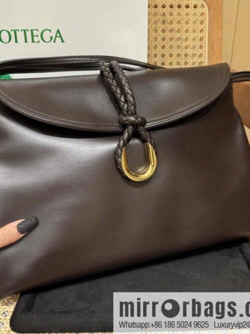 wsxc1736980337660_0-800x8000itdqrkx4em114212_20250702121832.jpg BV Large Liberta Crossbody Bag 806034 Chocolate Brown