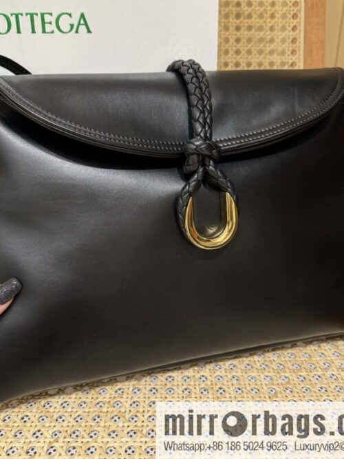 wsxc1736980466750_0-800x8001kzfzendpyd114193_20250702121751.jpg BV Large Liberta Crossbody Bag 806034 Black