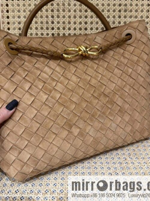 wsxc1736980854541_0-800x80030ojpmtn1wy114147_20250702121521.jpg BV Medium Andiamond Handbag 766016 Suede Caramel