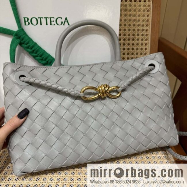 wsxc1736981087115_0-800x800vm4nfmqvhsh114103_20250702121321.jpg BV Small Horizontal Andiamond Handbag 766010 Silver Grey