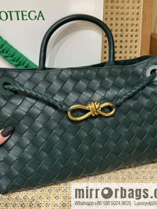 wsxc1736981298796_0-800x800xovhkblcvvs114076_20250702121211.jpg BV small horizontal Andiamond handbag 766010 emerald