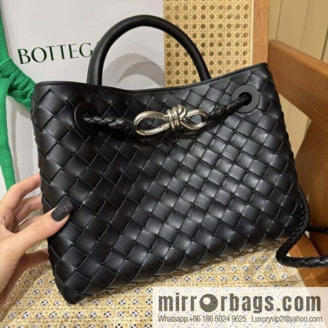 wsxc1737064347318_0-800x800kz2gt53ftei113961_20250702120823.jpg BV ๐ small Andiamo handbag 766014 black with silver buckle๐