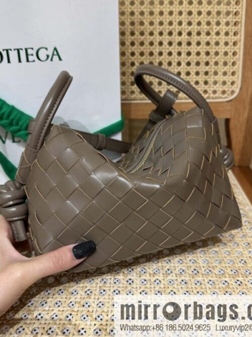 wsxc1737066123927_0-800x800vvfnttl35os113711_20250702115601.jpg BV Loop Handbag 796615 Pine Cones Brown