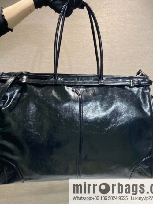 wsxc1739465528405_0-800x800fmkwdngjjtf113415_20250702114615.jpg PRADA 🎉 LusSo lf oil wax leather 🎉 2VG128 extra large🎉🎉