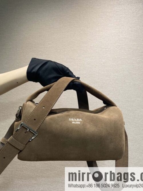 wsxc1739465934119_0-800x800thharuqi5ab105321_20250702062432.jpg PRADA 🎉 New Boston 🎉 2VH188 Suede🎉🎉