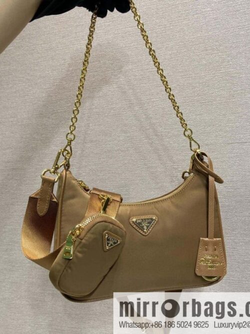 wsxc1739551424124_0-800x8005yusn2wx11p105081_20250702061736.jpg PRADA 🎉 explosion gold hardware 🎉🎉 new color 1BH204 gold hardware