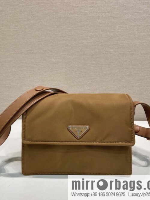 wsxc1739551595403_0-800x8005rimu1wmuqs105064_20250702061708.jpg PRADA 🎉 popular mailman bag mini number 🎉 new color 1BD258