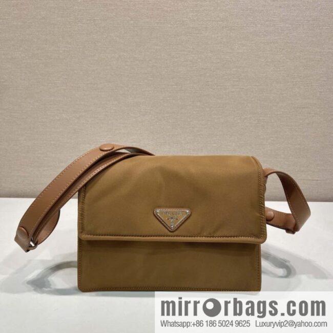 PRADA 🎉 popular mailman bag mini number 🎉 new color 1BD258