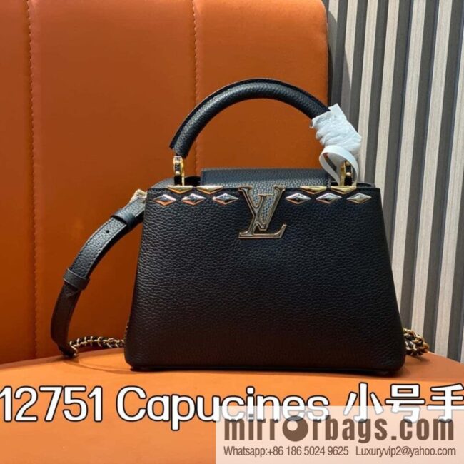 [Boutique‑grade] M12751 black full leather rhombus, full leather cap that English series, this Capucines small handbag