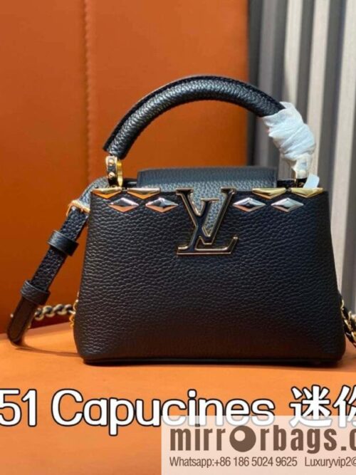 [Boutique‑grade] M12751 black full leather rhombus, full leather cap that English series Capucines mini handbag