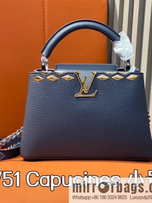 [Boutique‑grade] M12751 dark blue full leather rhombus model, full leather cap that English series, this Capucines small handbag