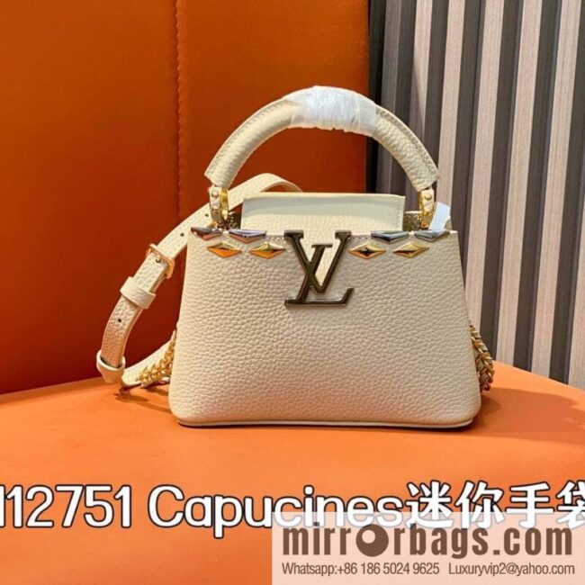 [Boutique‑grade] M12751 rice white full leather rhombus model, full leather cap that English series, this Capucines mini handbag