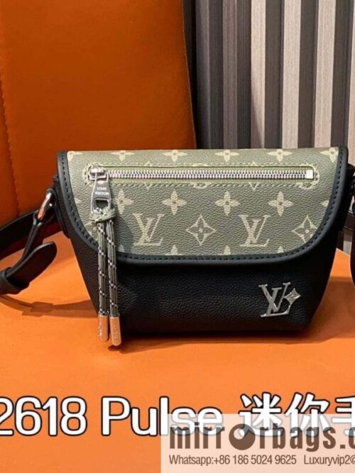 [Boutique‑grade] M12618 green flower, men\'s bag messenger bag series Pulse mini handbag