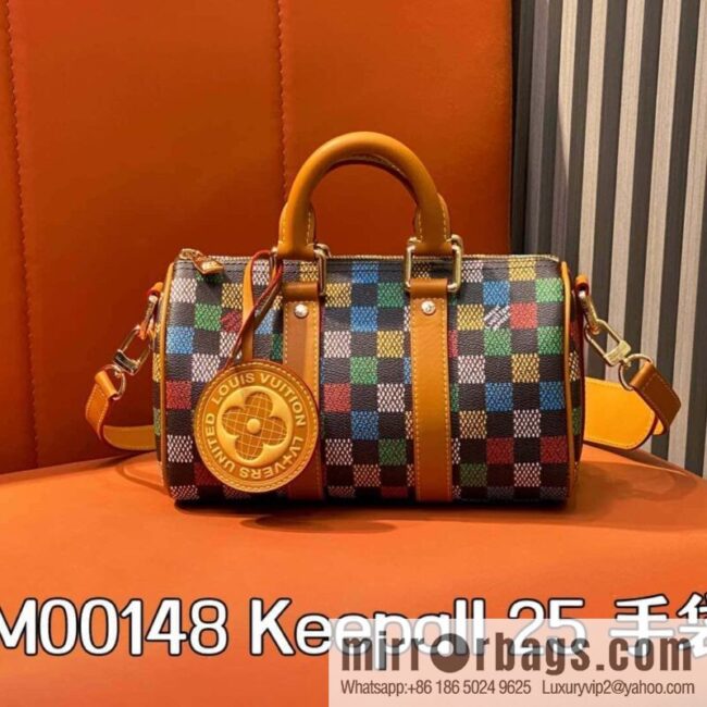 [Premium‑quality] M00148 color gradual change grid, men\'s bag pillow bag speedy series, this Keepall 25 handbag