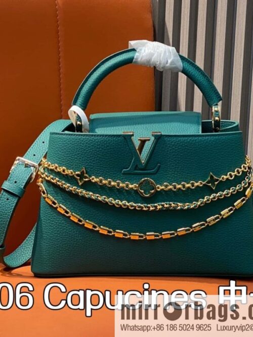 [Boutique‑grade] M11906 green, full leather cap, English style, this Capucines medium handbag.