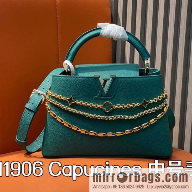 [Boutique‑grade] M11906 green, full leather cap, English style, this Capucines medium handbag.