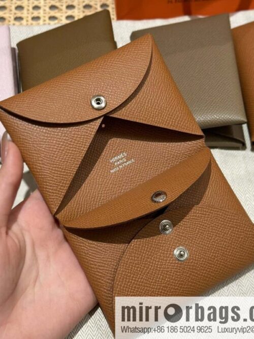wsxc1740403811120_1-800x8001tr04hajvsg93452_20250702013447.jpg Calvi card bag H083674CKI2 change bag, gold brown.