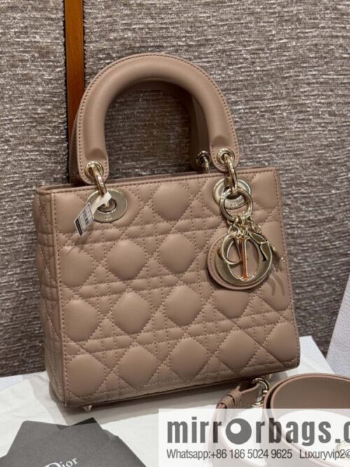 wsxc1740494216076_0-scaled-800x8004fdvltpnam185380_20250701213709.jpg Original genuine grade classic diamond princess diana bag