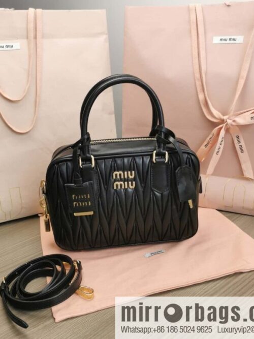 wsxc1740572020177_0-800x800sden3dtc2vv85202_20250701213229.jpg 5BB124: MiuMiu\'s new too pretty bowling handbag, black Arcadie Matelassé soft sheepskin handbag