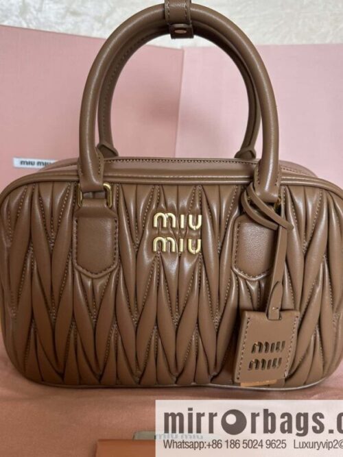 wsxc1740572121217_0-800x800sg4czl2fzvn85159_20250701213114.jpg 5BB124: MiuMiu\'s new too pretty bowling handbag, brown Arcadie Matelassé soft sheepskin handbag