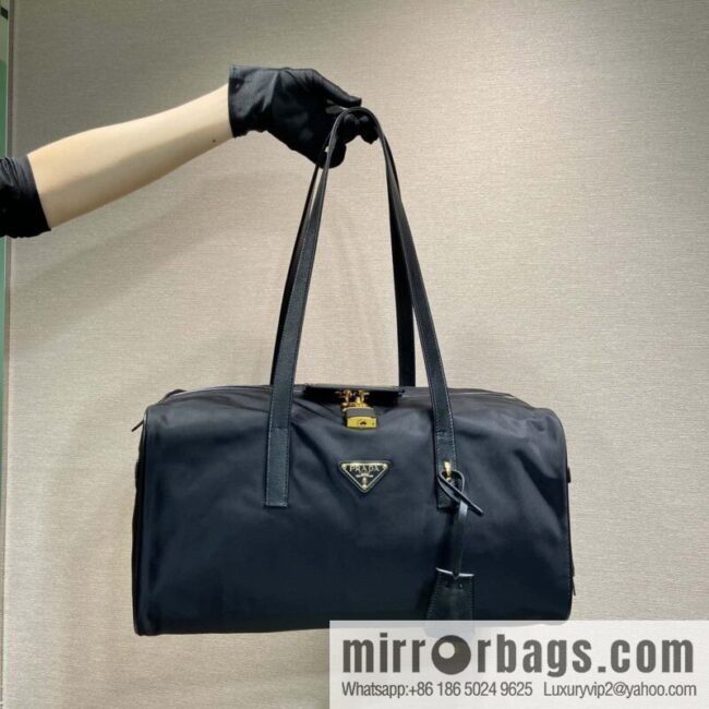 PRADA 🎉 new travel bag 🎉 1BB135🎊🎊