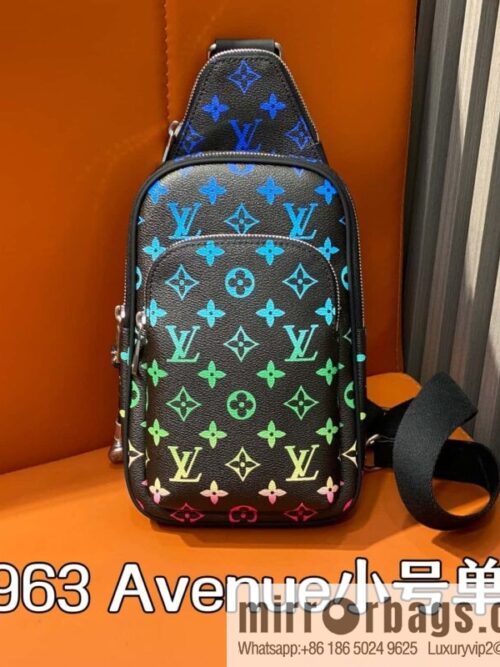 [Premium‑quality] M13963 black gradual change earphones men\'s bag breast bag Avenue small shoulder bag