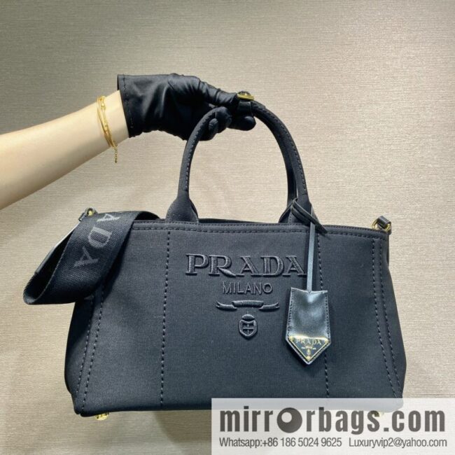 PRADA 🎉 new handbag 🎉 1BG554 medium 🎉🎉 black