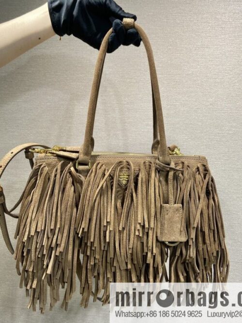 wsxc1751468422764_0-800x800tvxkbpwilxt132899_20250704193138.jpg PRADA 🎉 new tassel bag 🎉 1BA457 fleece🎉🎉
