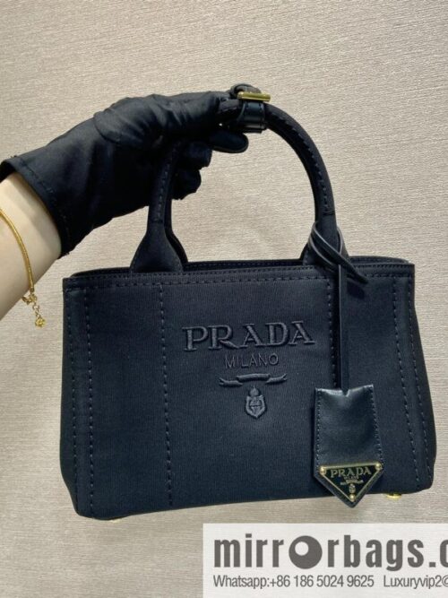 PRADA 🎉 new handbag 🎉 1BA038 mini 🎉🎉 black