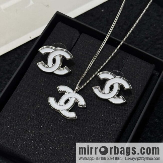 wsxc1751911628144_0-800x800aygamzsdisy174777_20250708144446.jpg ❗️New ❗️ ☀️ New ☑️ Chanel White Double C Necklace Earrings ☀️