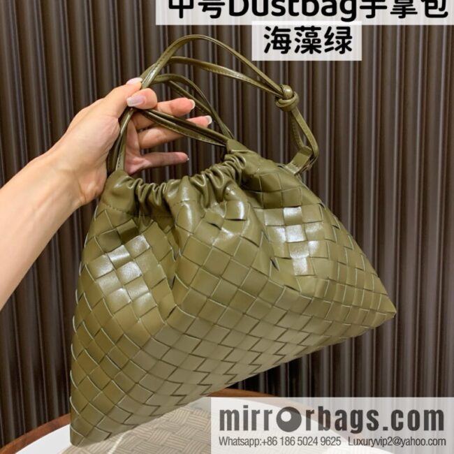wsxc1752848500077_0_jpg-800x800emqrnpf42gr50910_20250718221444.jpg BV medium Dustbag clutch bag 796728 seaweed green